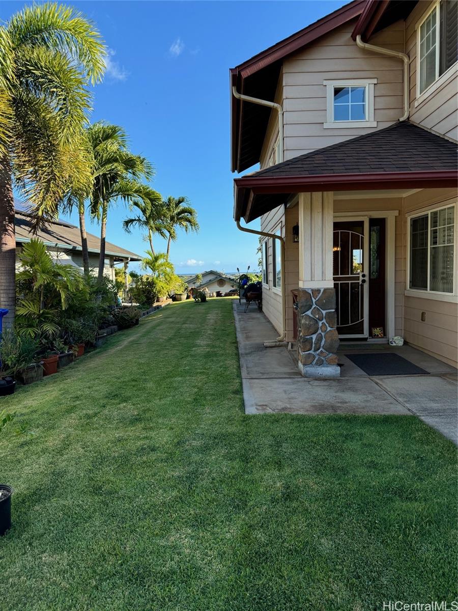 91-1431  Halahua Street Kapolei Knolls, Ewaplain home - photo 2 of 12