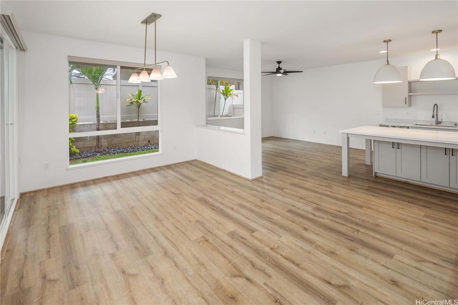 91-1554  Milimili Street Ewa Gen Makamae, Ewaplain home - photo 3 of 20