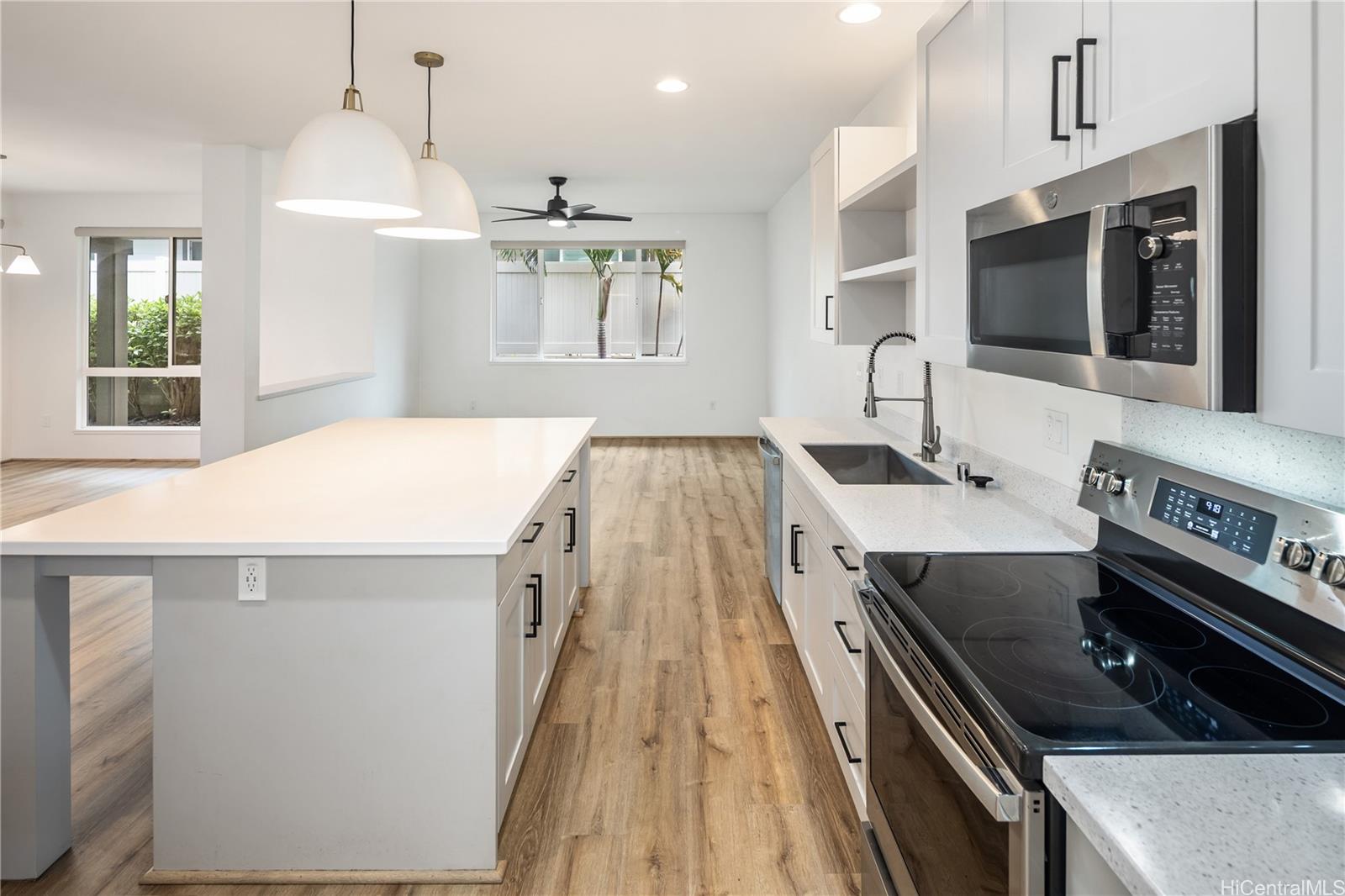 91-1554  Milimili Street Ewa Gen Makamae, Ewaplain home - photo 4 of 20