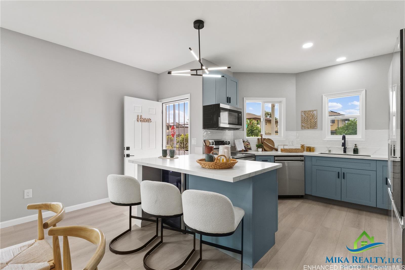 91-1739  Puhiko Street Ewa Villages, Ewaplain home - photo 7 of 25