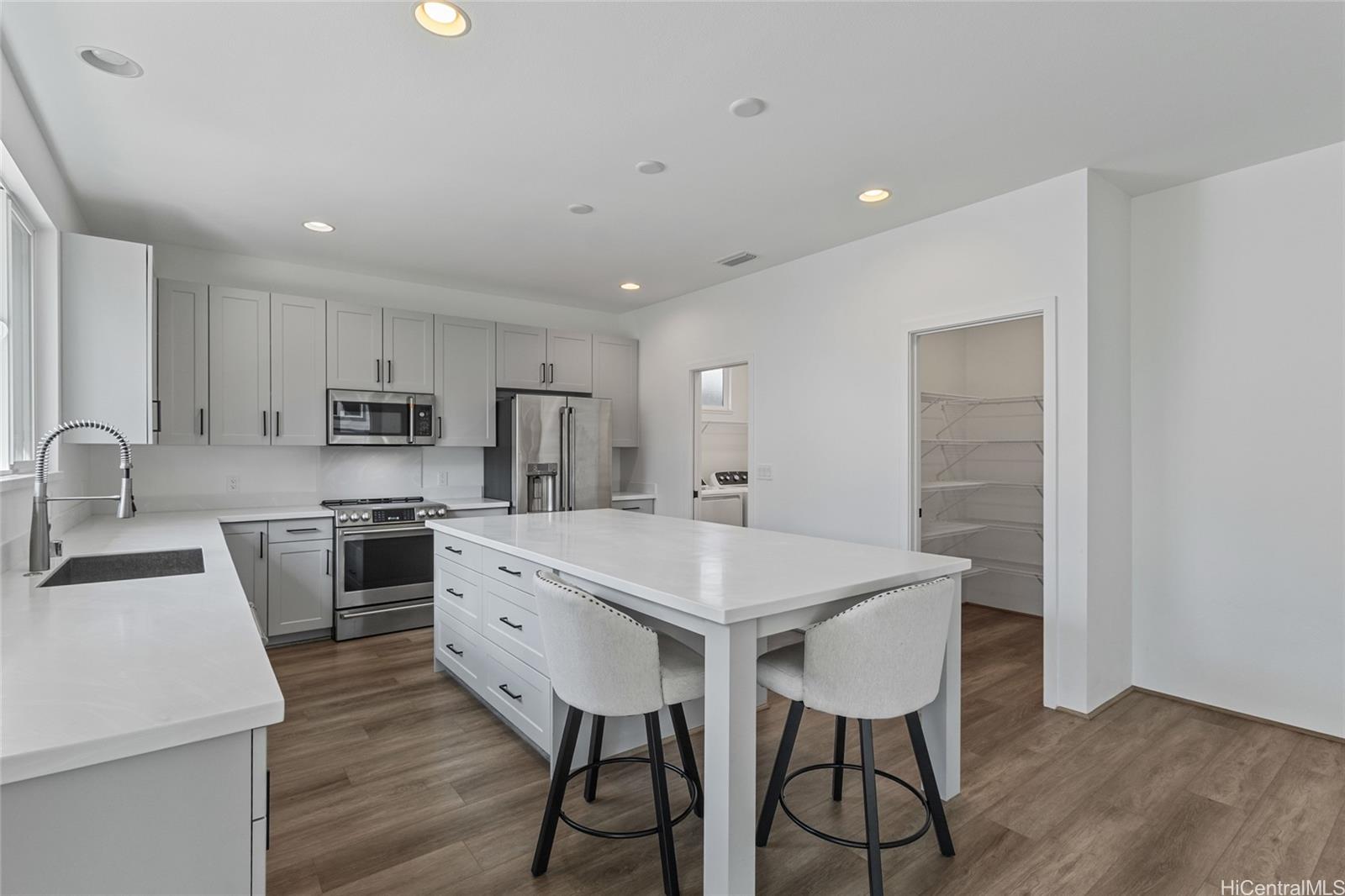 91-1975 Makahehi Loop Ewa Beach - Rental - photo 3 of 25