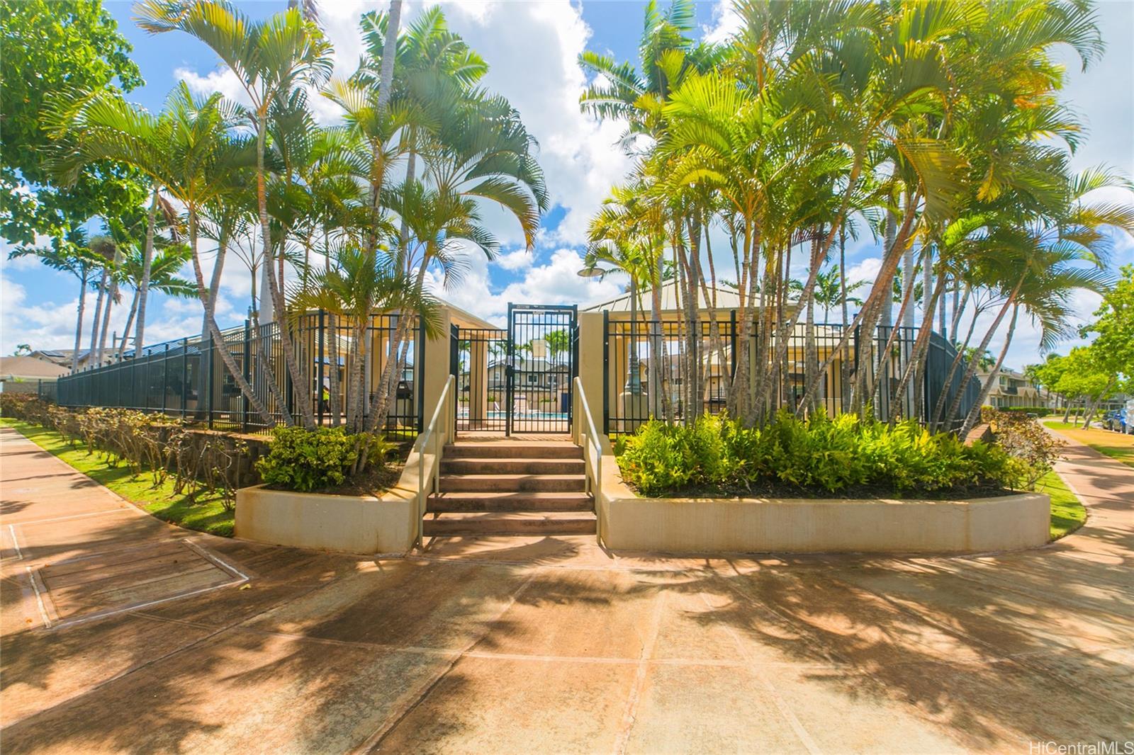 Associa/OPRCA townhouse # 3501, Ewa Beach, Hawaii - photo 24 of 25