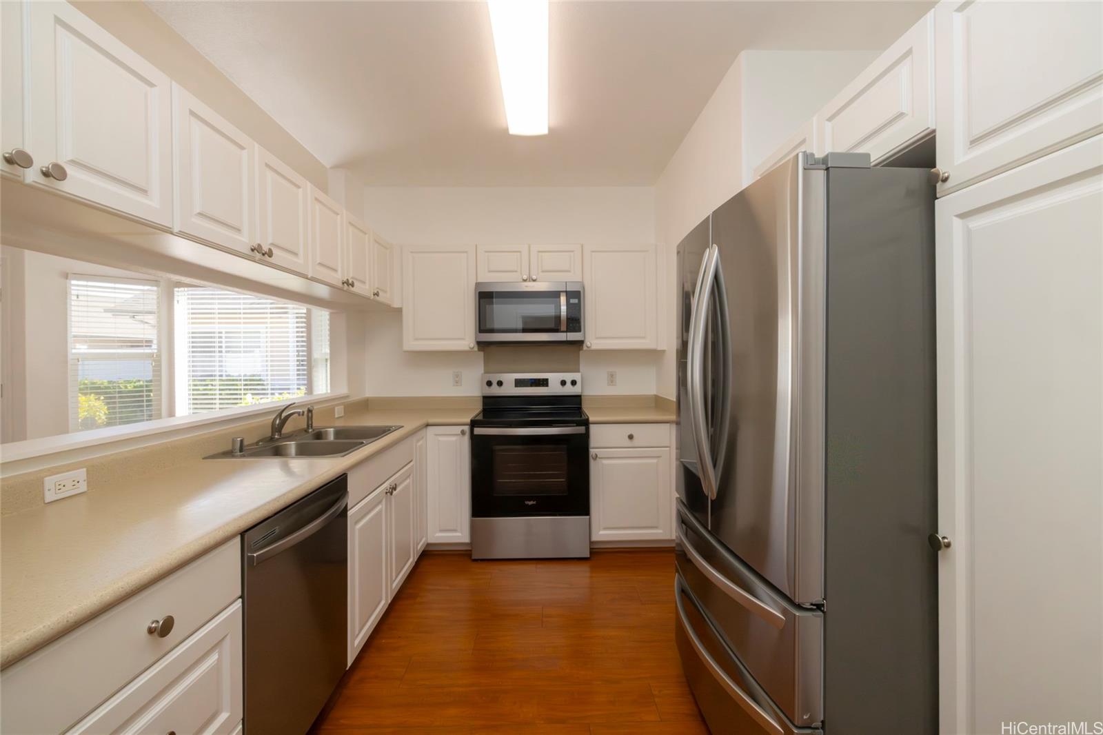 91-2034 Kaioli Street townhouse # 6106, Ewa Beach, Hawaii - photo 3 of 25