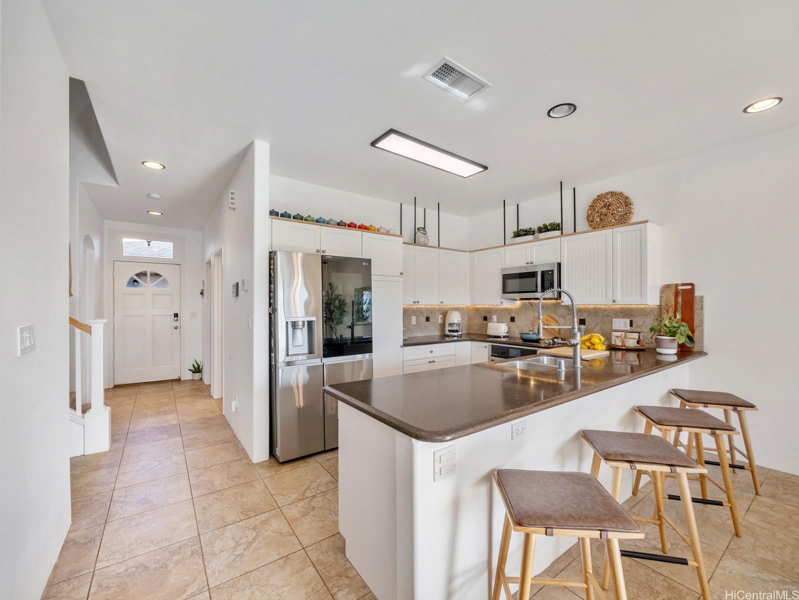 OPCA townhouse # 1103, Ewa Beach, Hawaii - photo 6 of 25