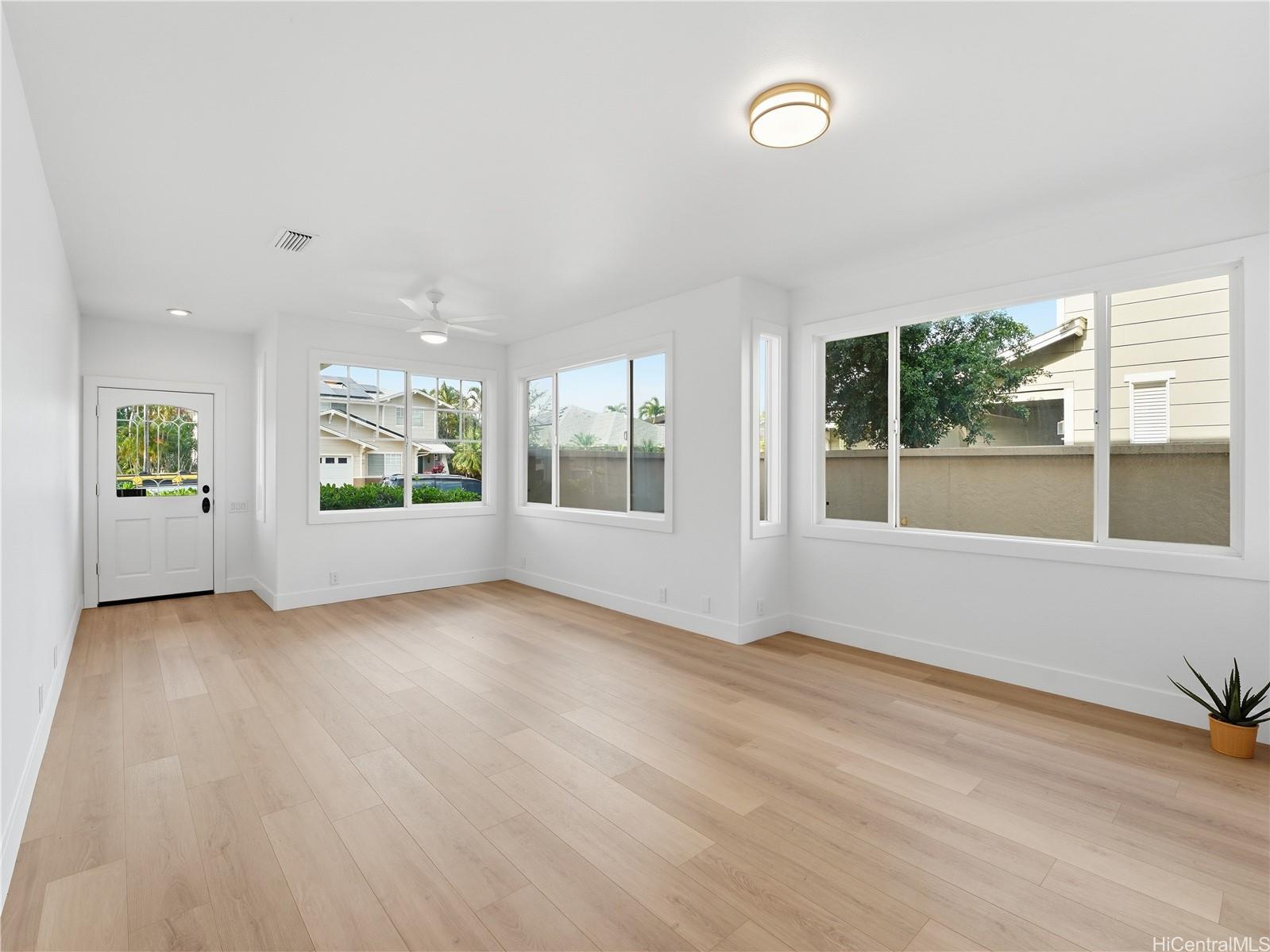 91-209  Noholike Place Ewa Gen Carriages, Ewaplain home - photo 5 of 25