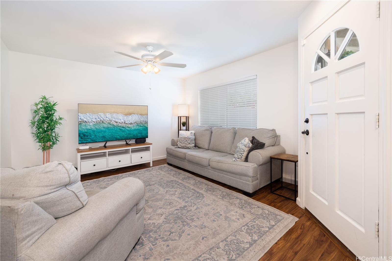 91-2093 Kaioli Street townhouse # 1702, Ewa Beach, Hawaii - photo 3 of 25