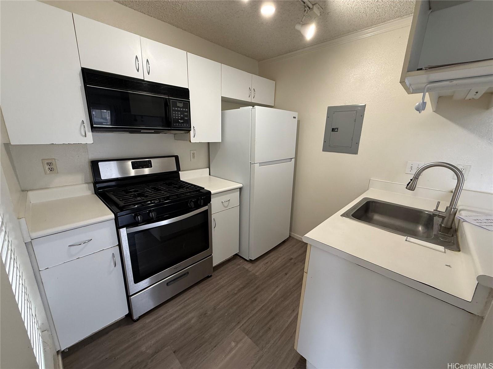 91-214 Hanapouli Circle Ewa Beach - Rental - photo 3 of 8