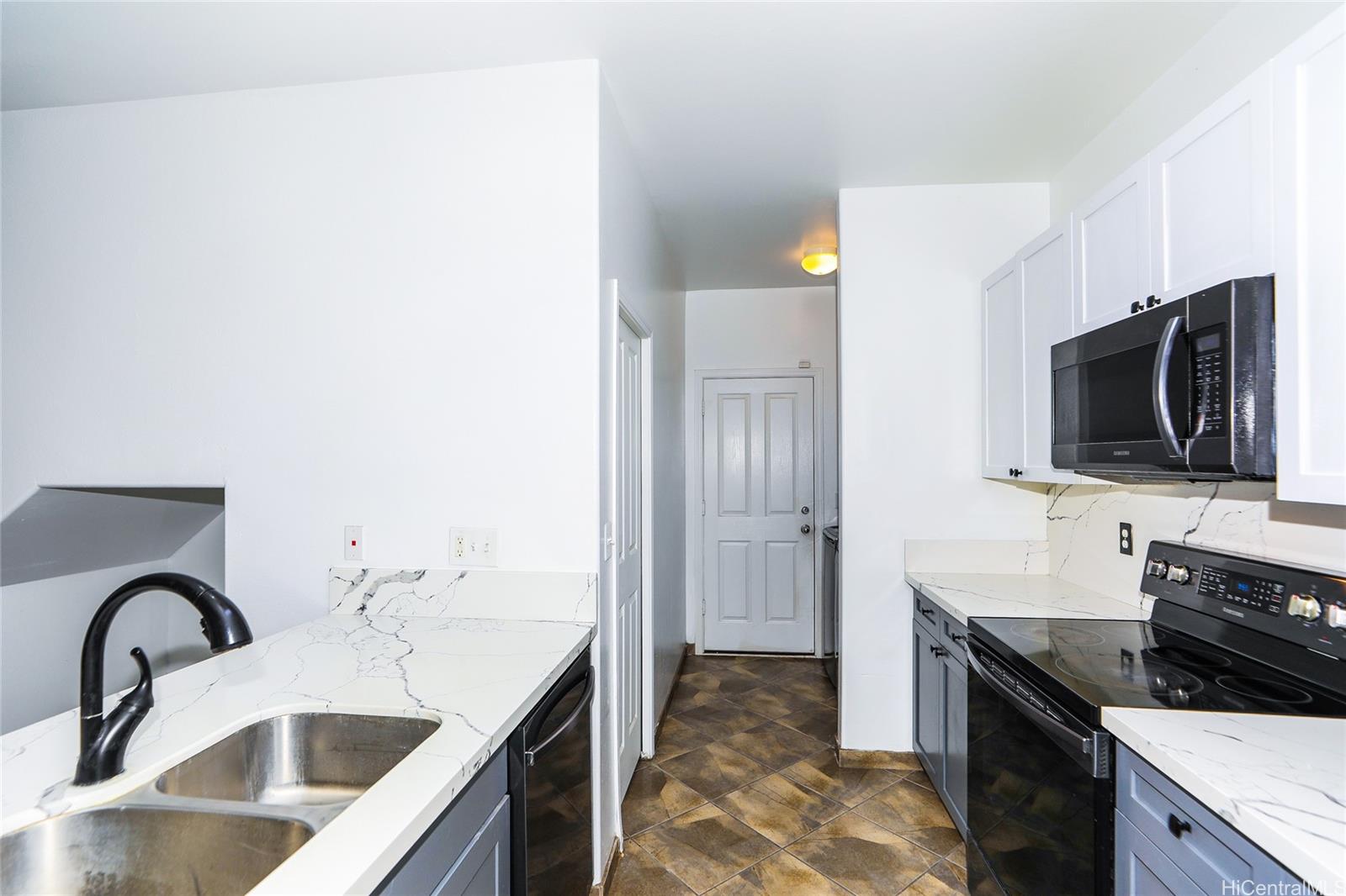 91-2210  Kanela Street Ewa Gen Montecito/tuscany, Ewaplain home - photo 4 of 25