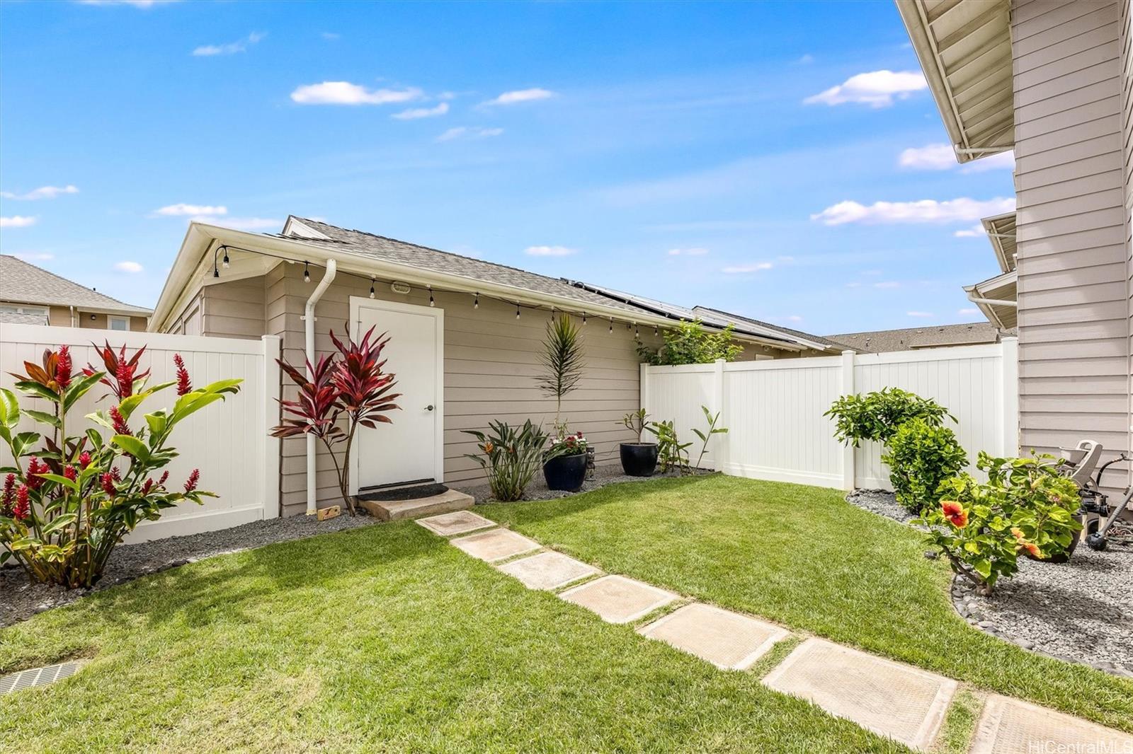 91-2220 Kaiwawalo Street townhouse # 8801, Ewa Beach, Hawaii - photo 2 of 24