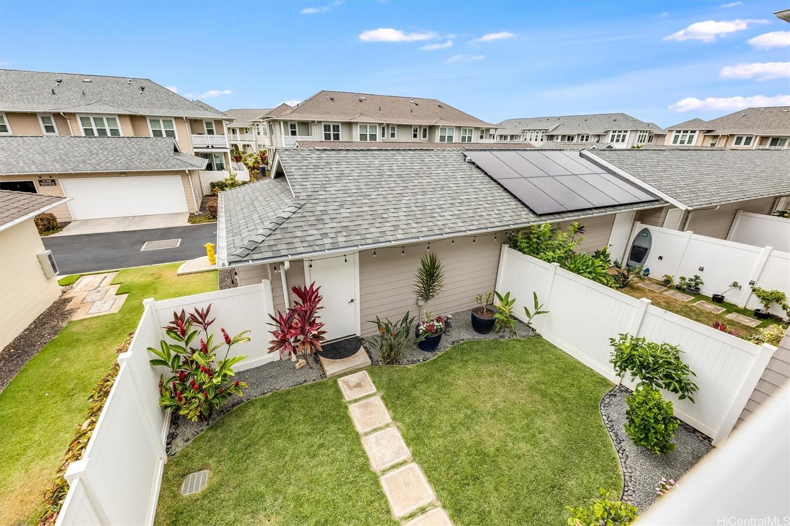 91-2220 Kaiwawalo Street townhouse # 8801, Ewa Beach, Hawaii - photo 4 of 24