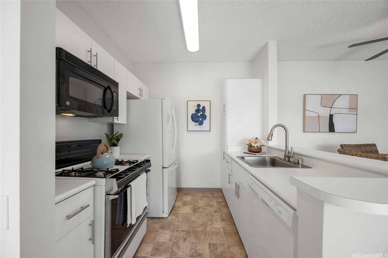 91-225 Hanapouli Cir townhouse # 33D, Ewa Beach, Hawaii - photo 6 of 22