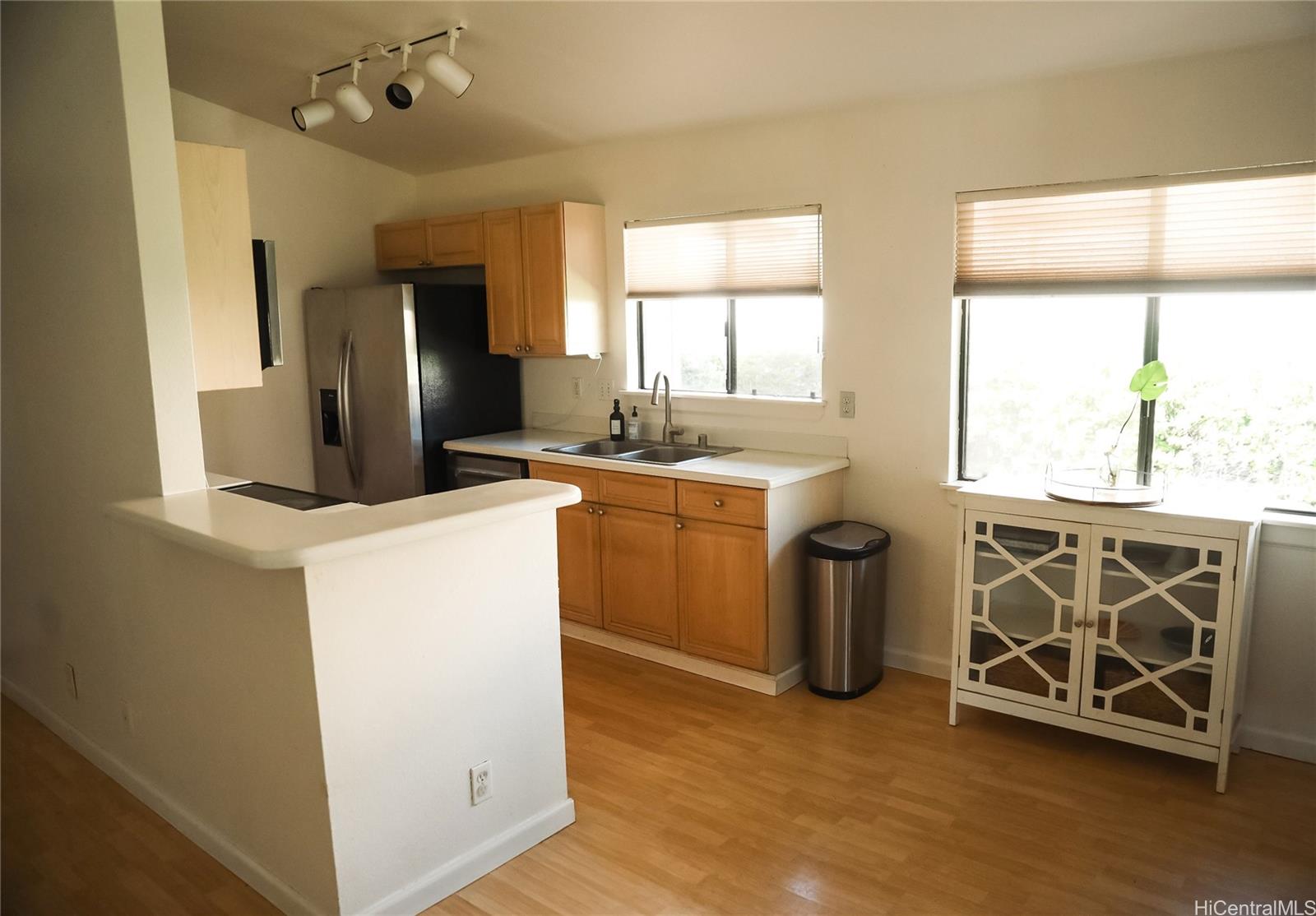 91-231 Wahane Place Kapolei - Rental - photo 5 of 17