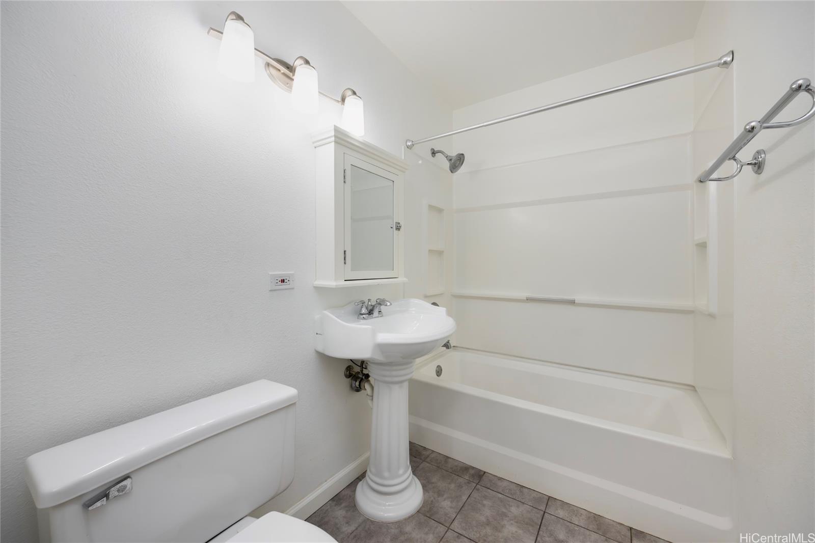 91-234 Hanapouli Cir Ewa Beach - Rental - photo 9 of 17