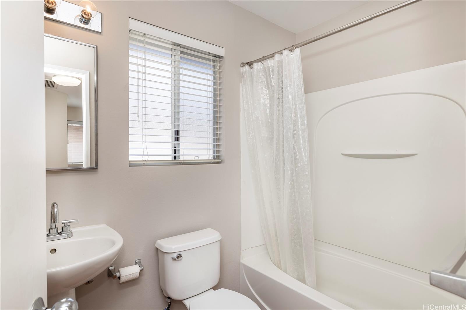 91-284  Makalea Street Ewa Gen Las Brisas, Ewaplain home - photo 9 of 24