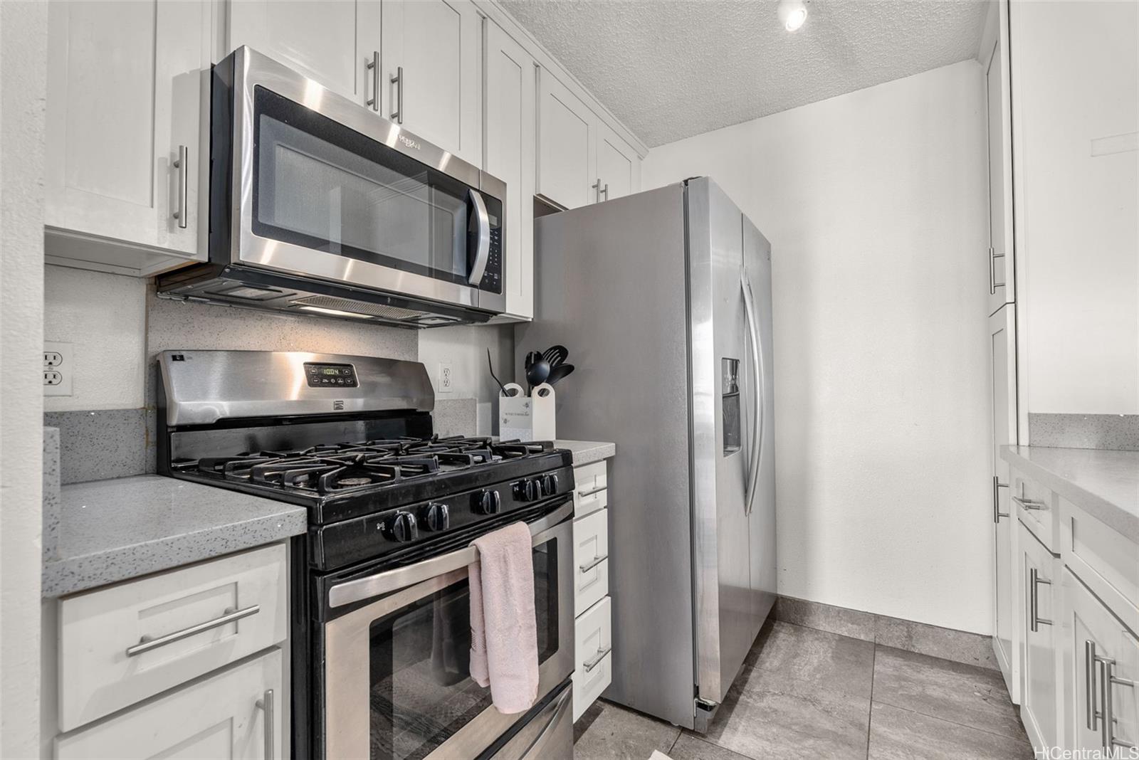 Sun Rise condo # 9G, Ewa Beach, Hawaii - photo 20 of 24