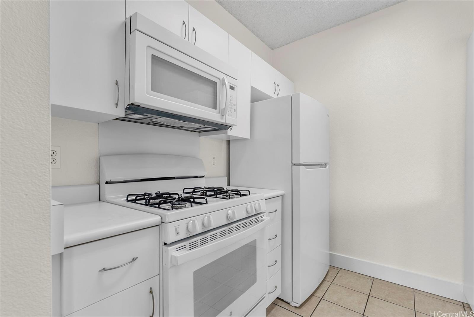 Ewa by Gentry townhouse # 9I, Ewa Beach, Hawaii - photo 5 of 23