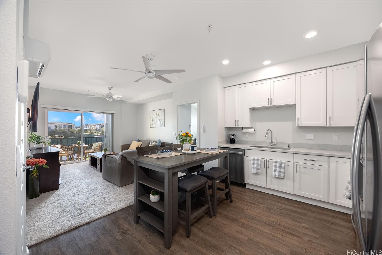 91-3525 Kauluakoko Street townhouse # 2014, Ewa Beach, Hawaii - photo 3 of 22