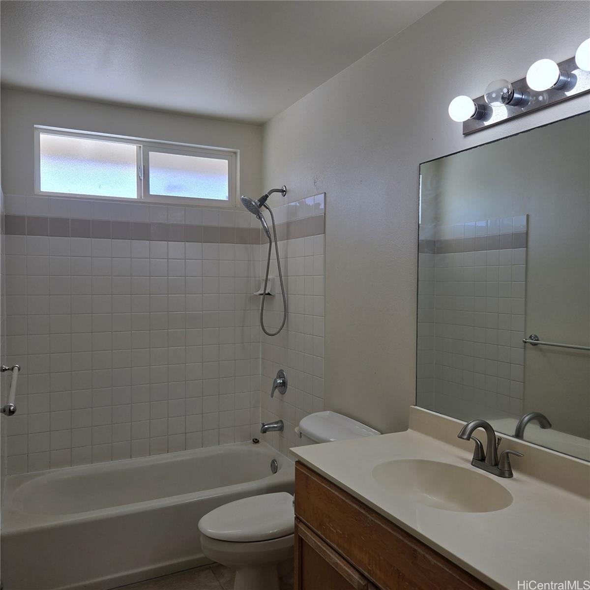 91-354  Kaukolu Way Ewa Gen Breakers, Ewaplain home - photo 14 of 23