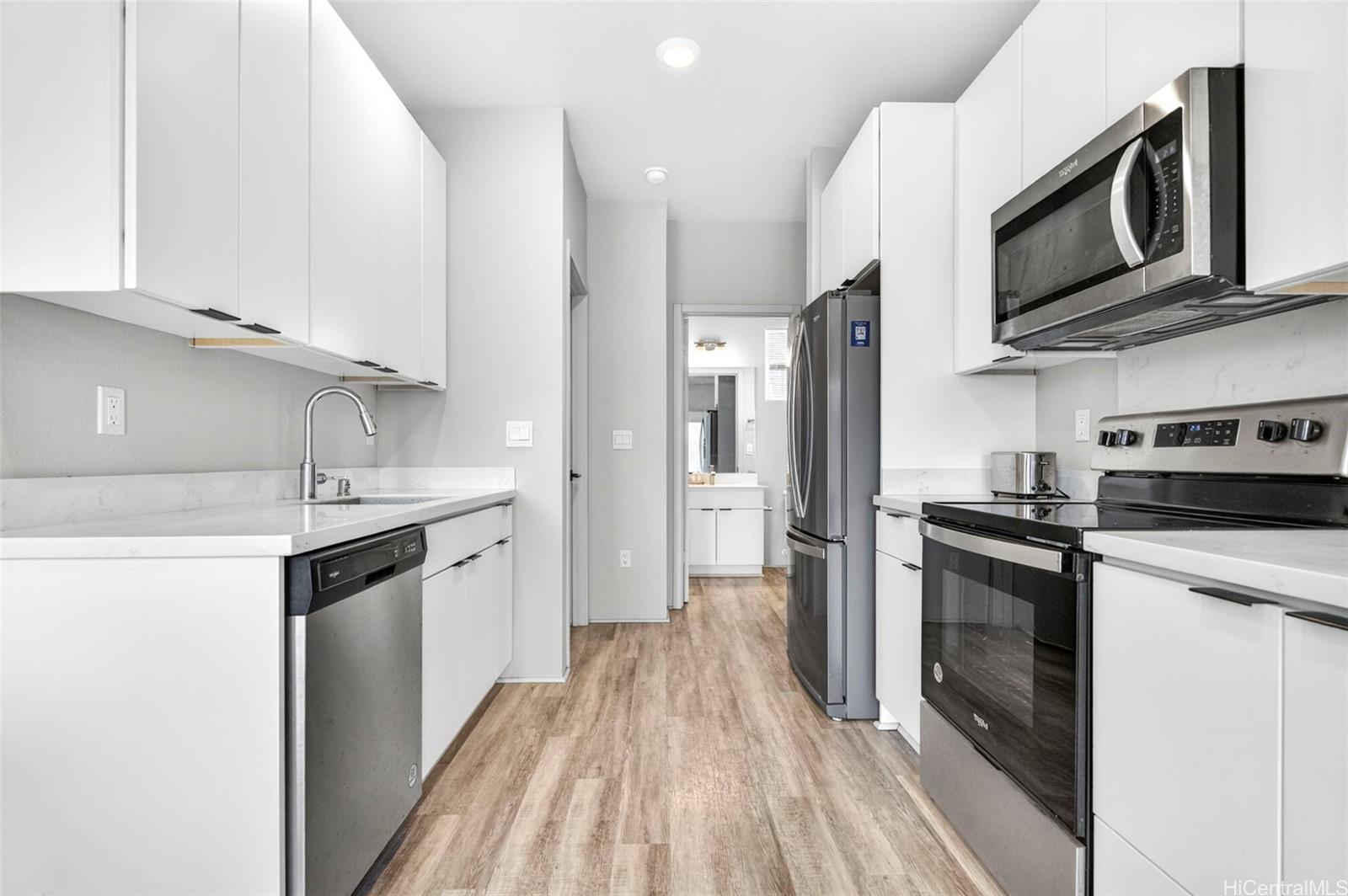 Hoopili townhouse # 919, Ewa Beach, Hawaii - photo 4 of 25