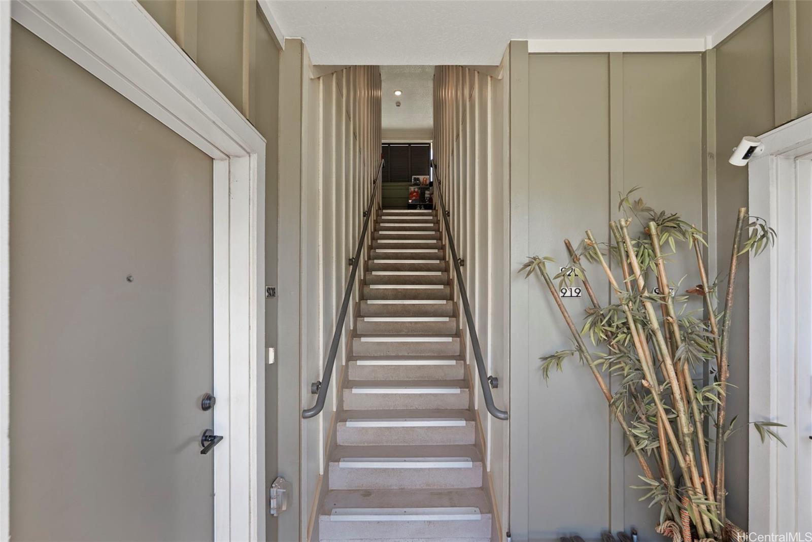 Kaiko townhouse # 920, Ewa Beach, Hawaii - photo 23 of 25