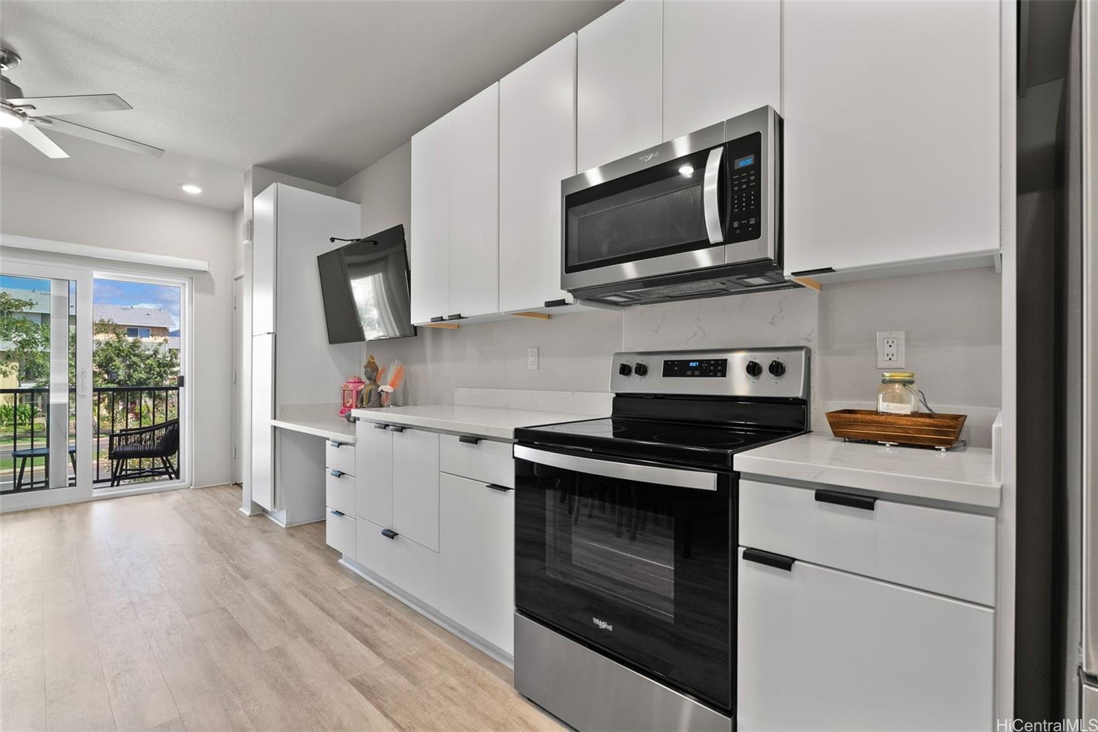 Kaiko townhouse # 920, Ewa Beach, Hawaii - photo 8 of 25