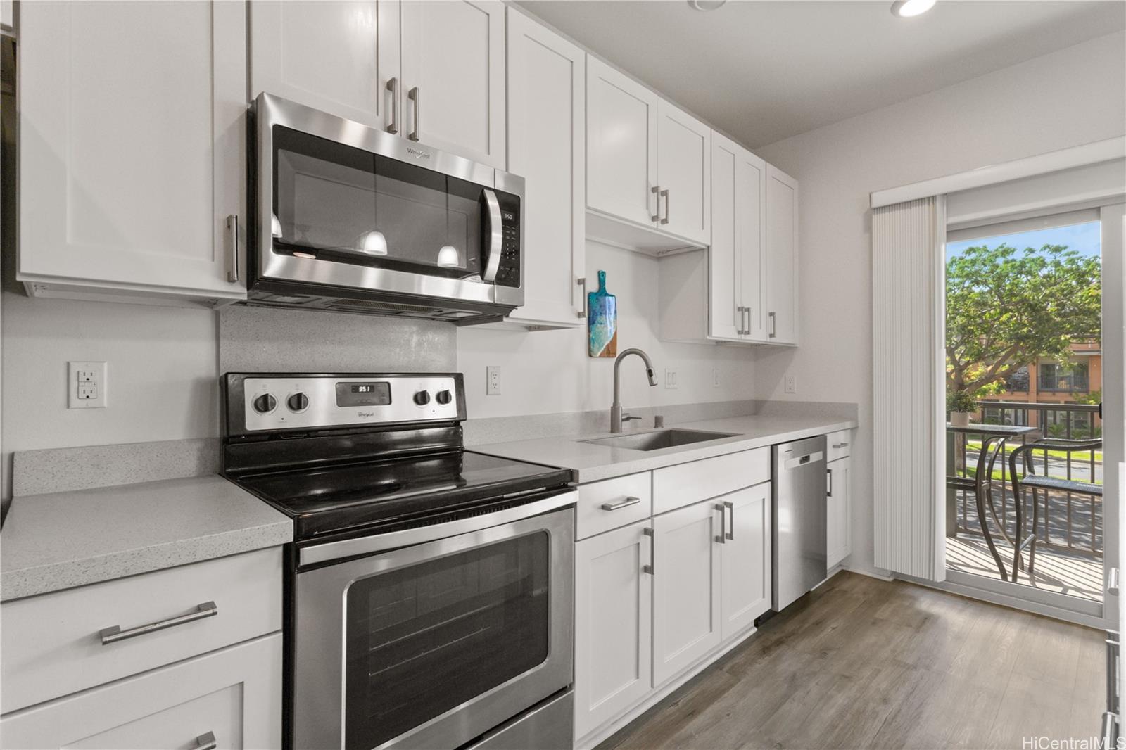 91-3575 Kauluakoko Streets townhouse # 1202, Ewa Beach, Hawaii - photo 2 of 25