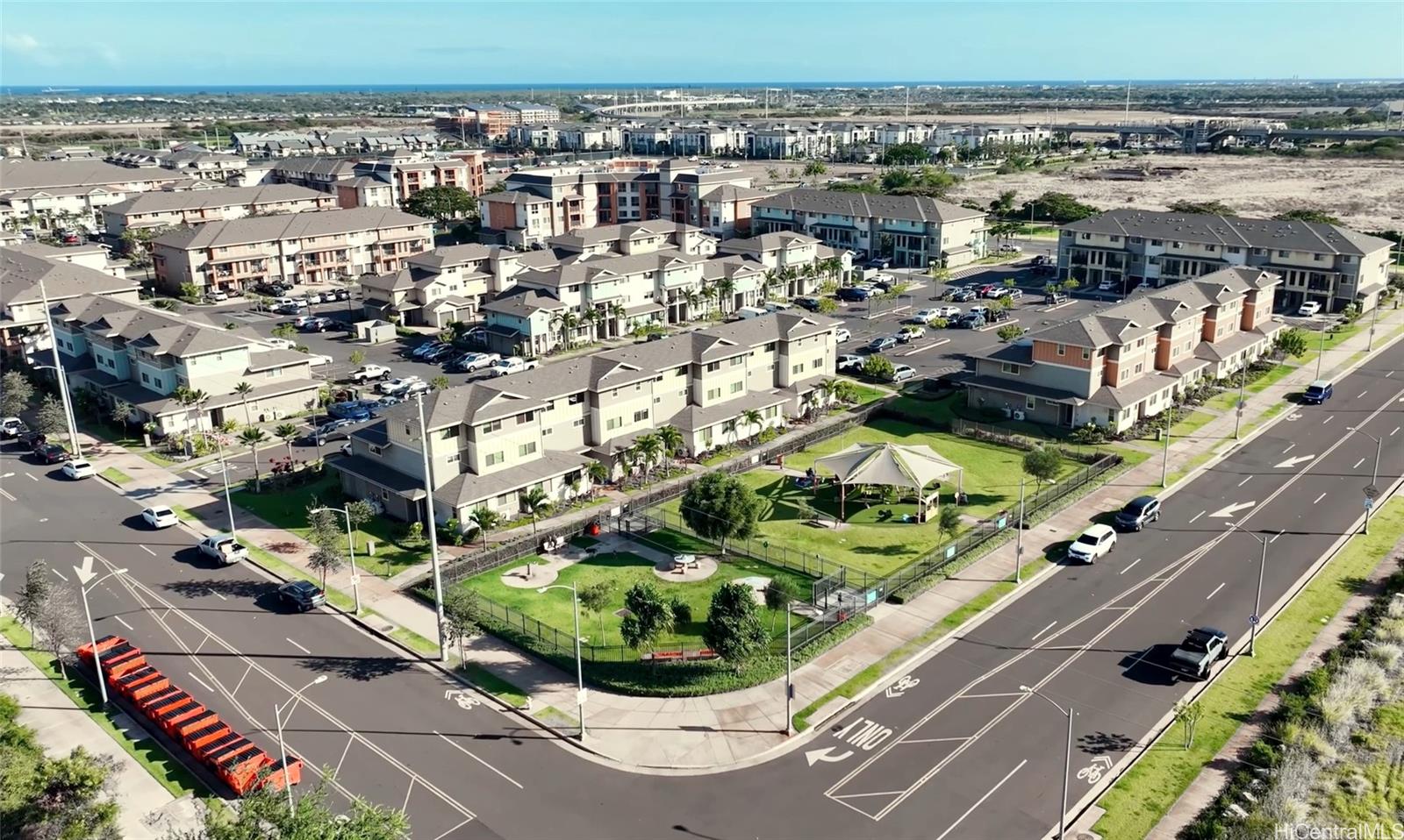 91-3575 Kauluakoko Streets townhouse # 1202, Ewa Beach, Hawaii - photo 21 of 25