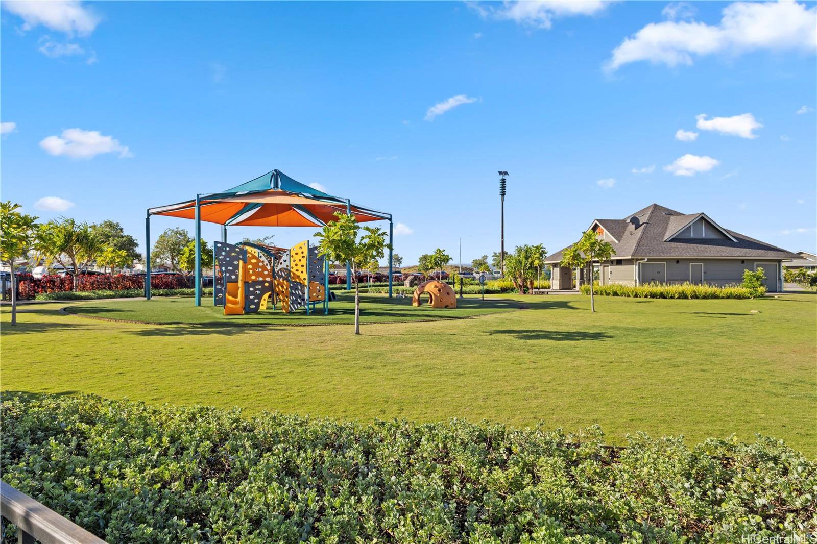 91-3575 Kauluakoko Streets townhouse # 1202, Ewa Beach, Hawaii - photo 22 of 25