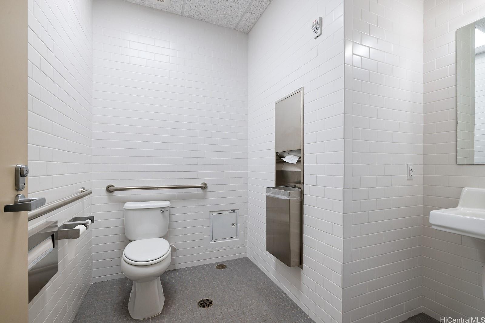 91-3633 Kauluakoko Street Ewa Beach Oahu commercial real estate photo14 of 22