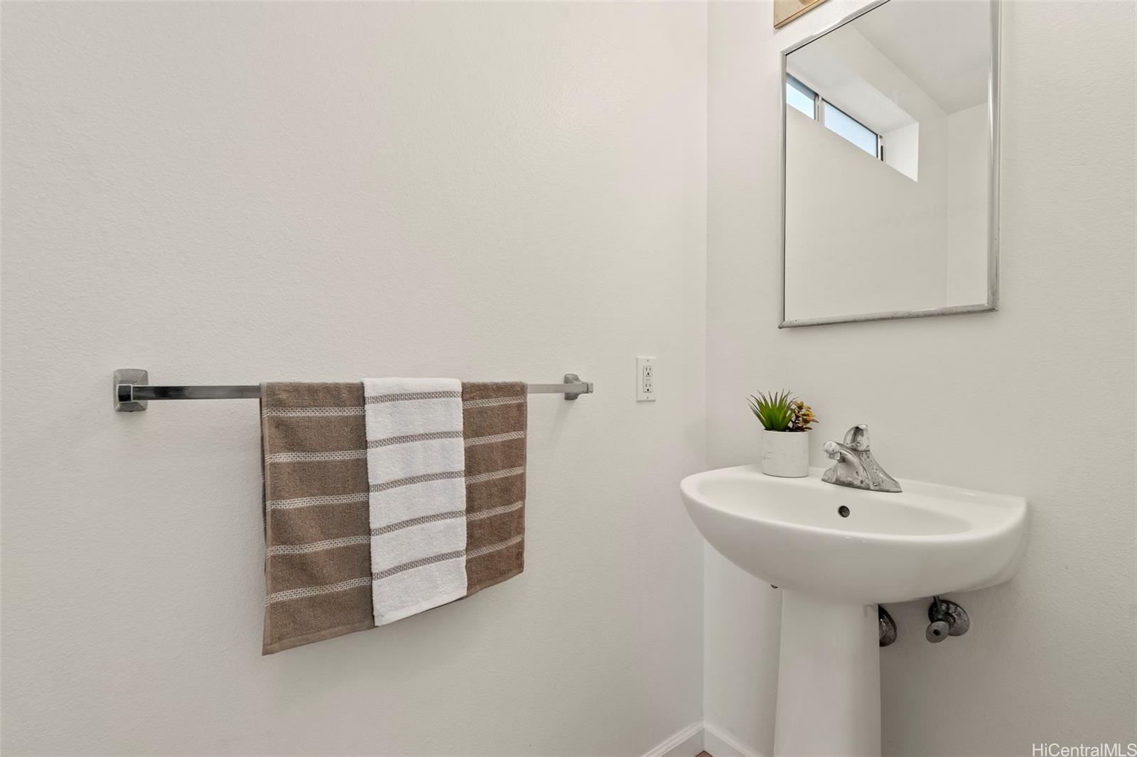 91-380  Makalea Street Ewa Gen Las Brisas, Ewaplain home - photo 7 of 20