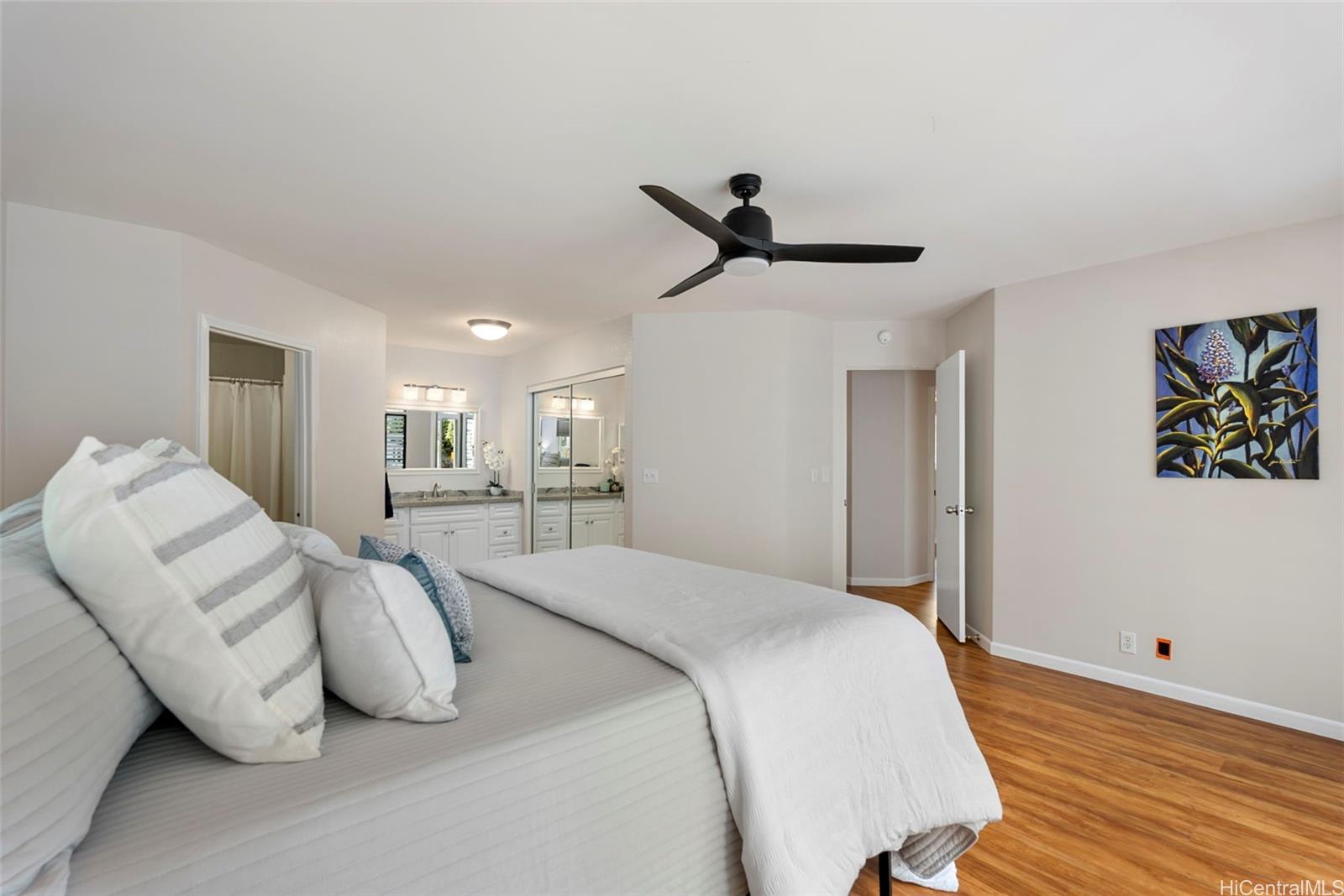 914  Kahena Street Hahaione-upper, Hawaii Kai home - photo 17 of 25