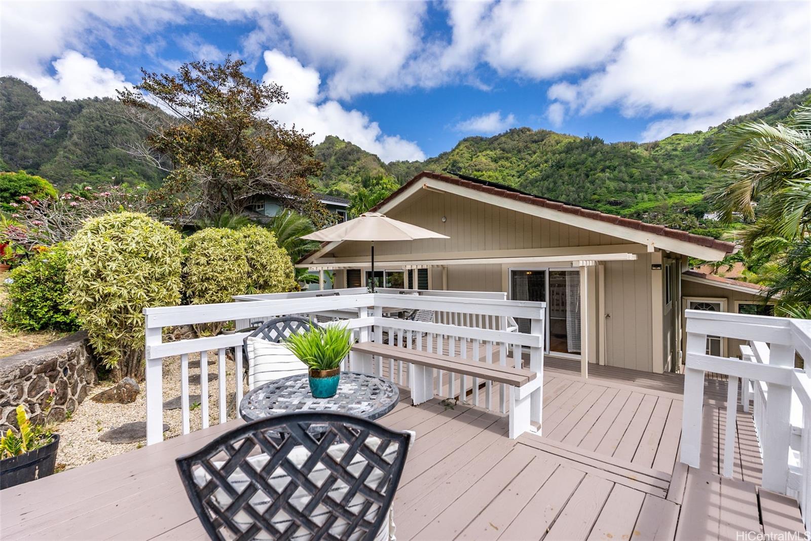 914  Kahena Street Hahaione-upper, Hawaii Kai home - photo 21 of 25