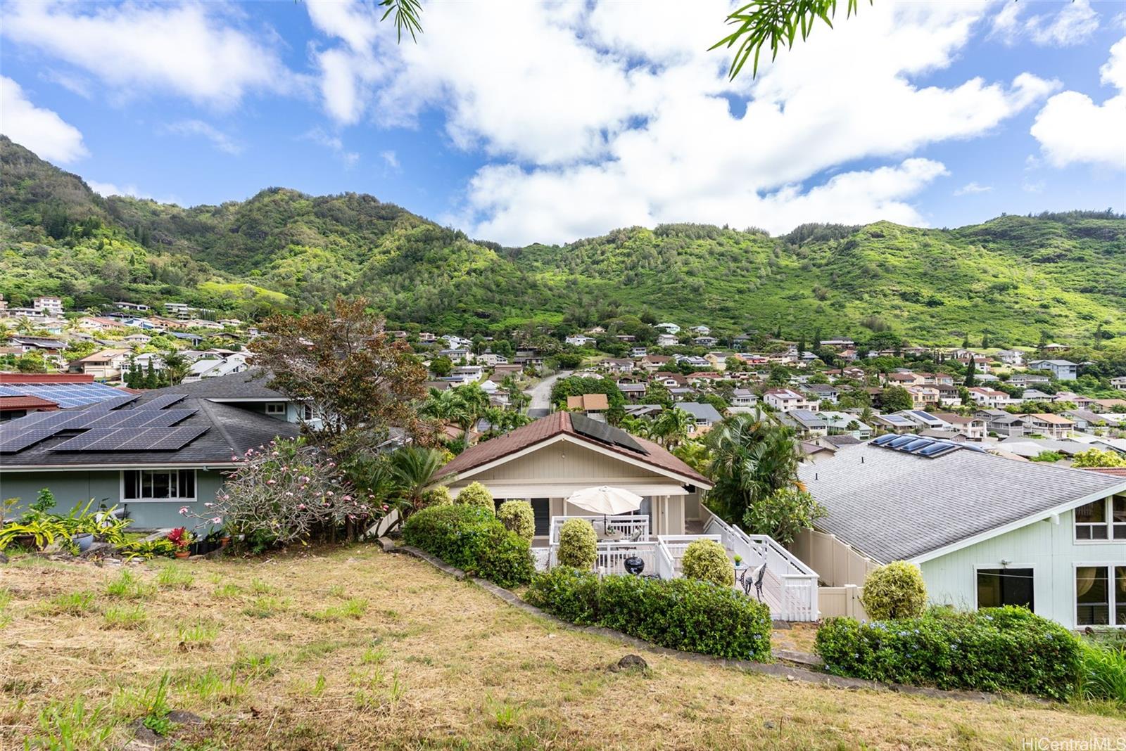 914  Kahena Street Hahaione-upper, Hawaii Kai home - photo 22 of 25