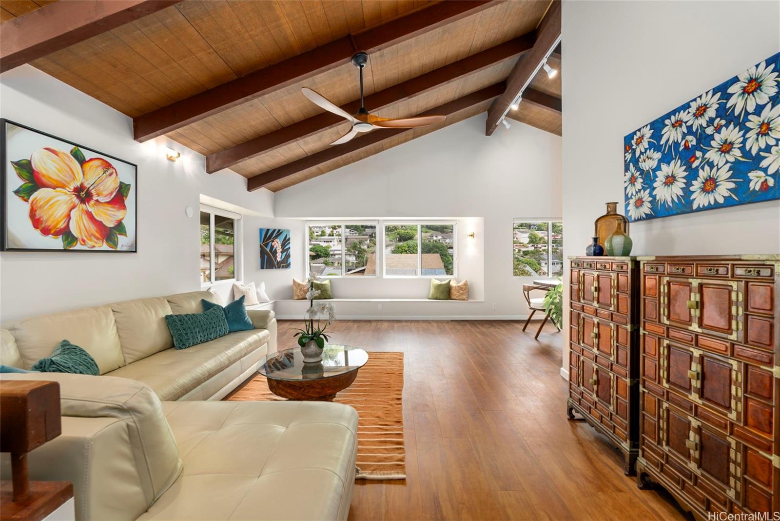 914  Kahena Street Hahaione-upper, Hawaii Kai home - photo 6 of 25
