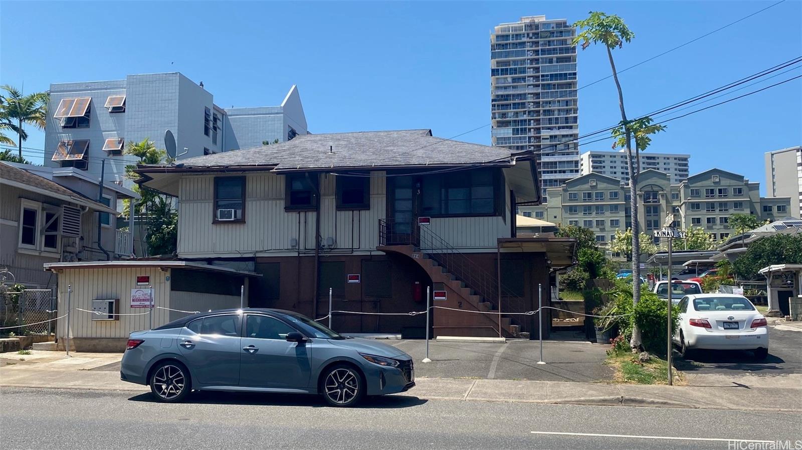 914  Kinau Street Punchbowl Area, Honolulu home - photo 3 of 16