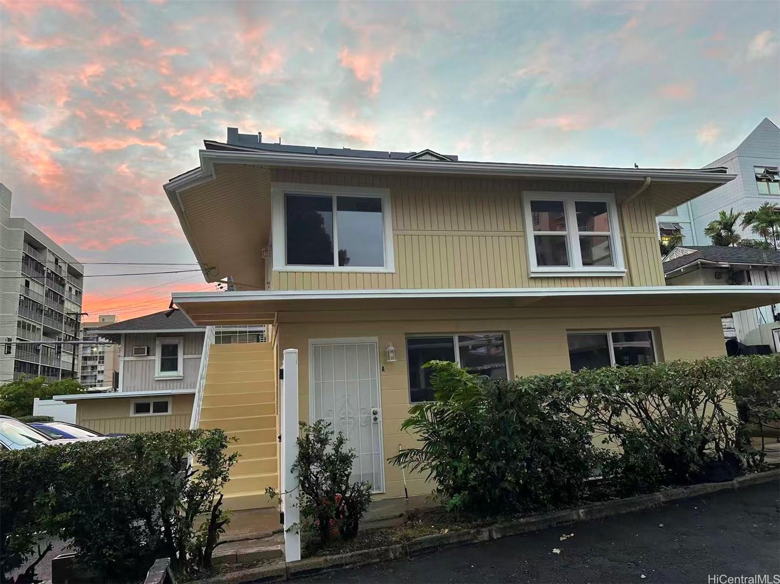 914 Kinau St Honolulu - Multi-family - photo 6 of 17