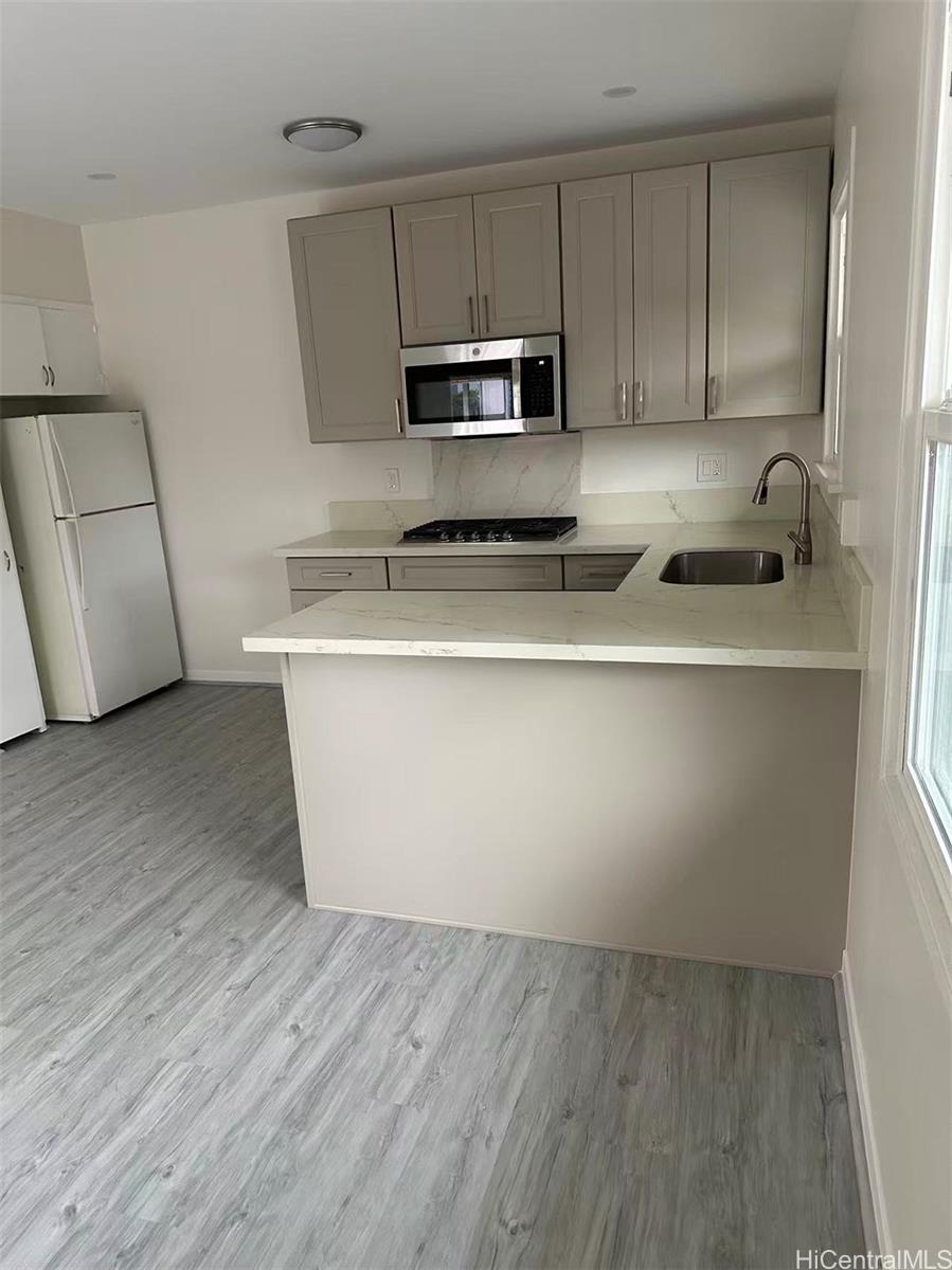 914 Kinau St Honolulu - Multi-family - photo 9 of 17