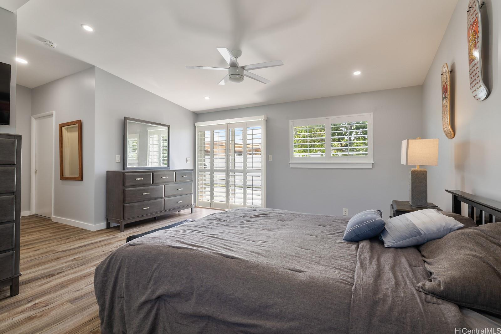 914  Lemiwai Street Wahiawa Park, Central home - photo 11 of 25