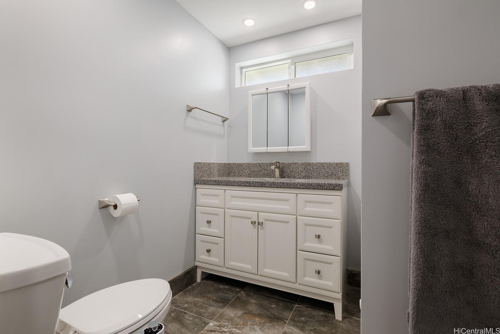 914  Lemiwai Street Wahiawa Park, Central home - photo 14 of 25