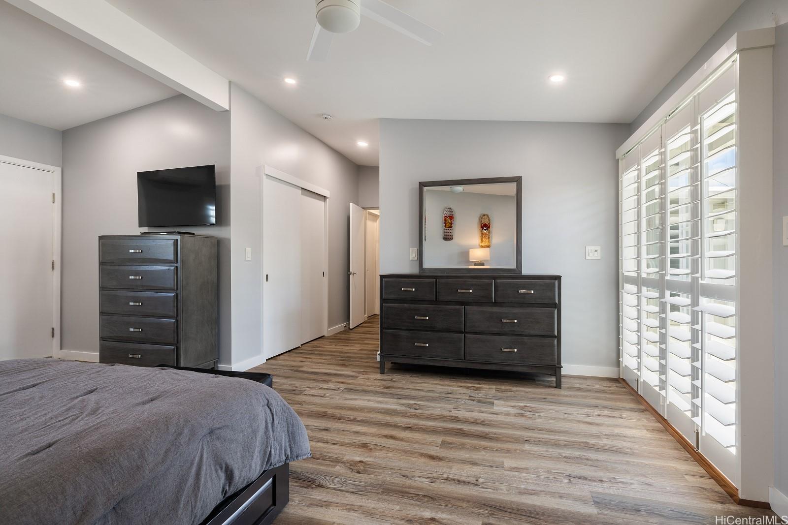 914  Lemiwai Street Wahiawa Park, Central home - photo 15 of 25