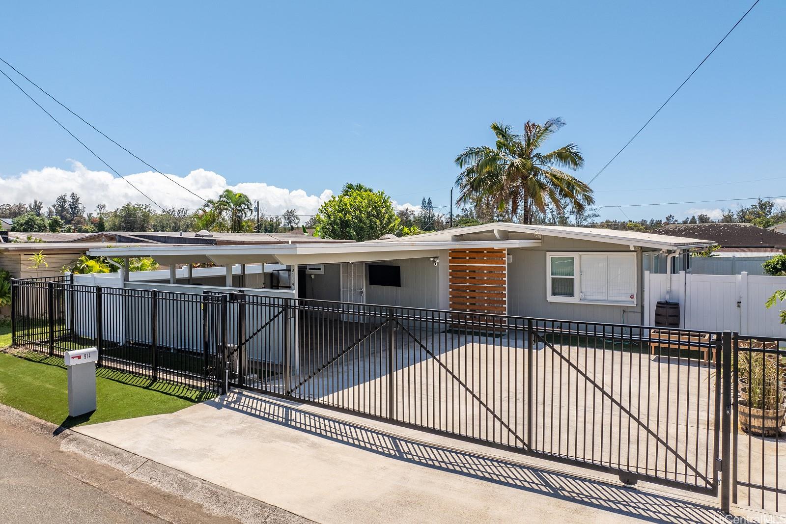 914  Lemiwai Street Wahiawa Park, Central home - photo 22 of 25