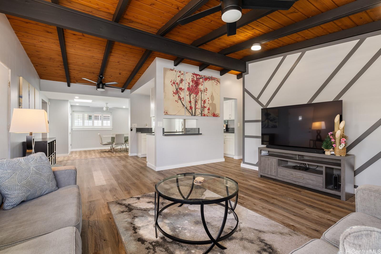 914  Lemiwai Street Wahiawa Park, Central home - photo 7 of 25