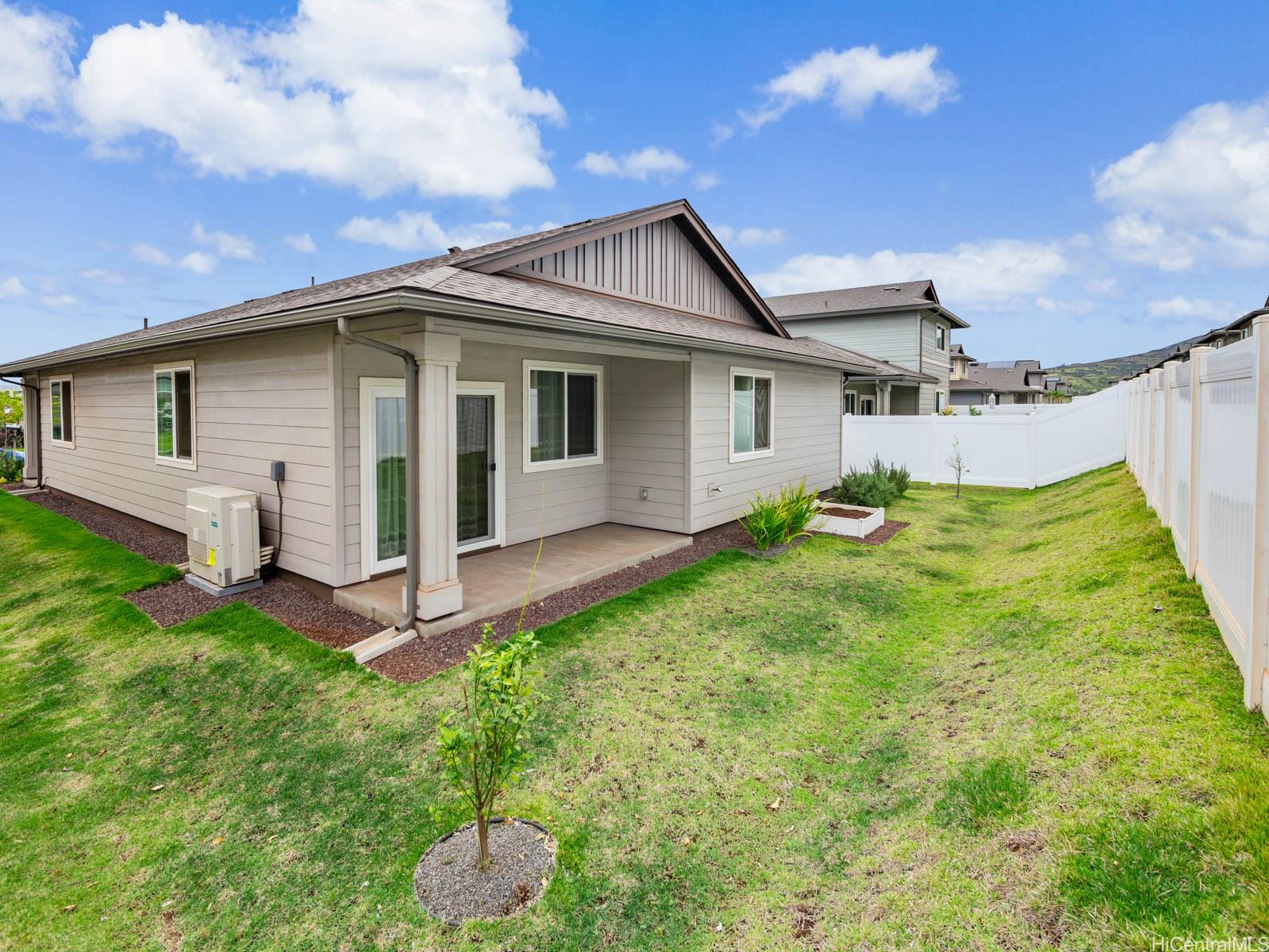 91-4092  Hikuha St Hoopili-noho Papa, Ewaplain home - photo 15 of 23