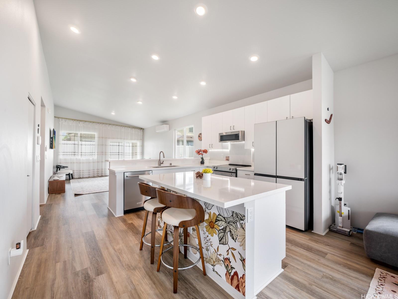 91-4092  Hikuha St Hoopili-noho Papa, Ewaplain home - photo 5 of 23