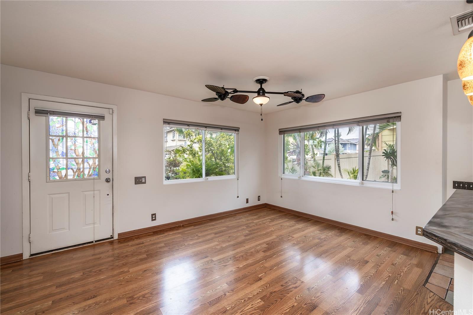 91-430  Makalea St Ewa Gen Las Brisas, Ewaplain home - photo 5 of 15