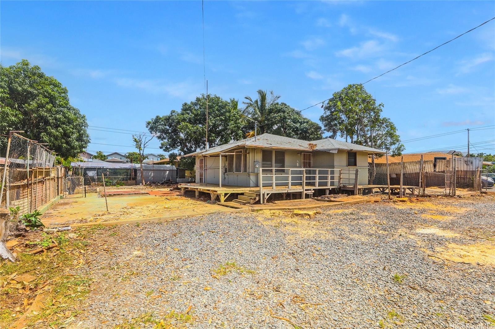 91-454  Papipi Rd Ewa Beach, Ewaplain home - photo 19 of 22