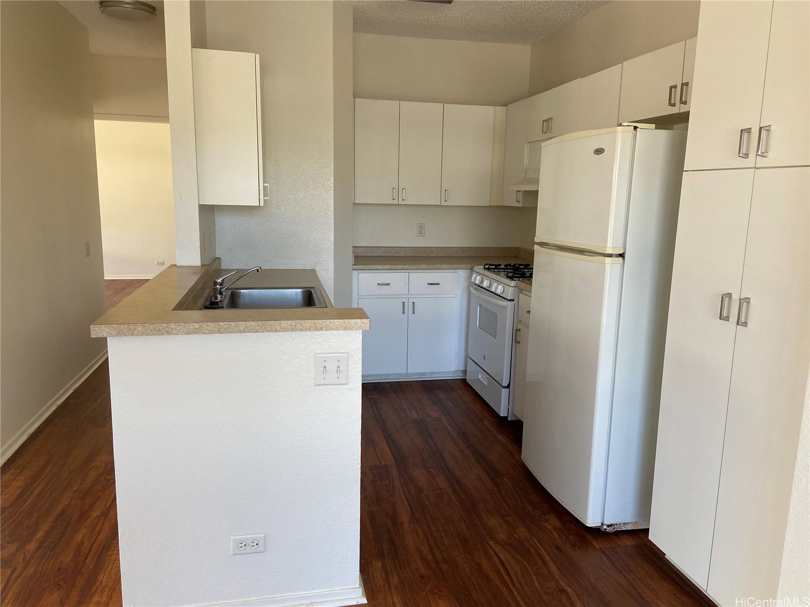 91495 Puamaeole Street 38T Ewa Beach Hawaii Rental Palm Court