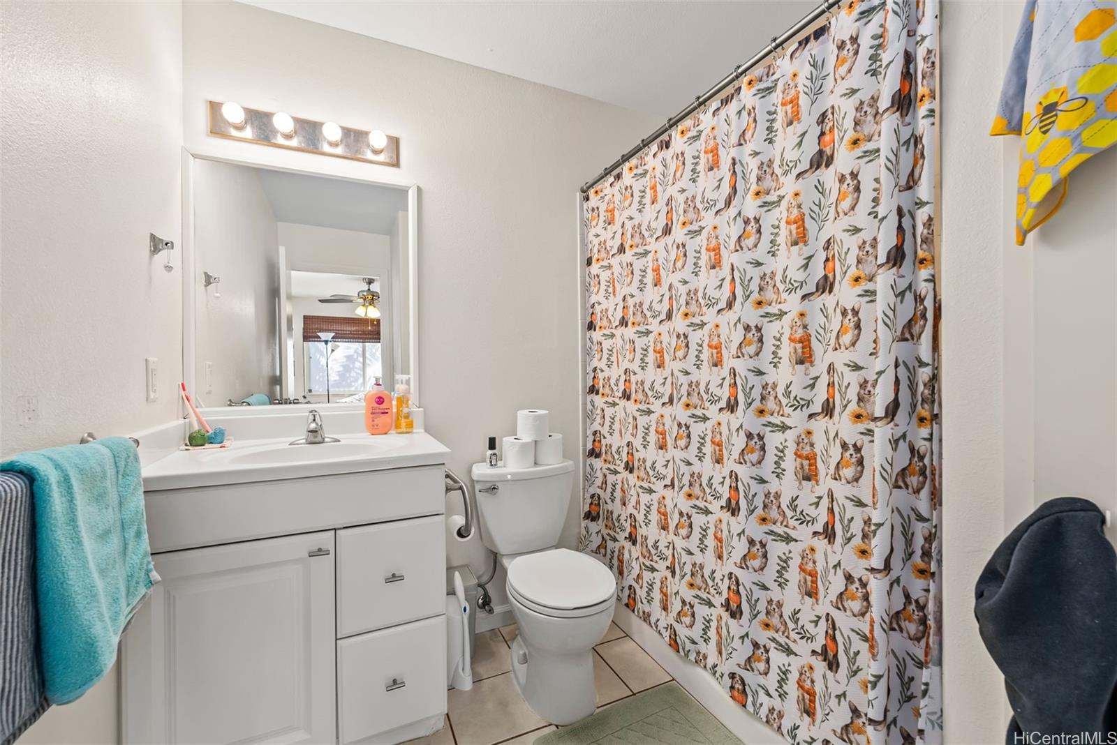 915  Mccully Street Moiliili, Honolulu home - photo 19 of 25