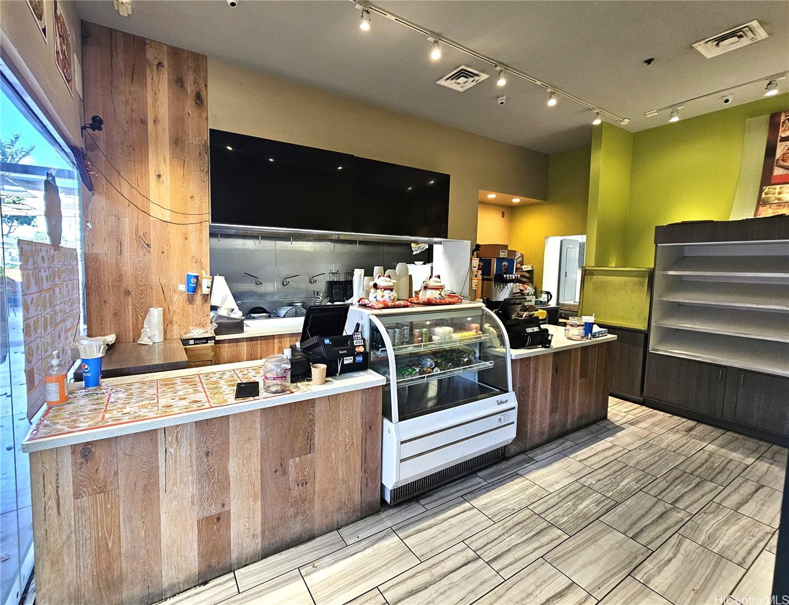 91-5431 Kapolei Pkwy Kapolei  - photo 2 of 7