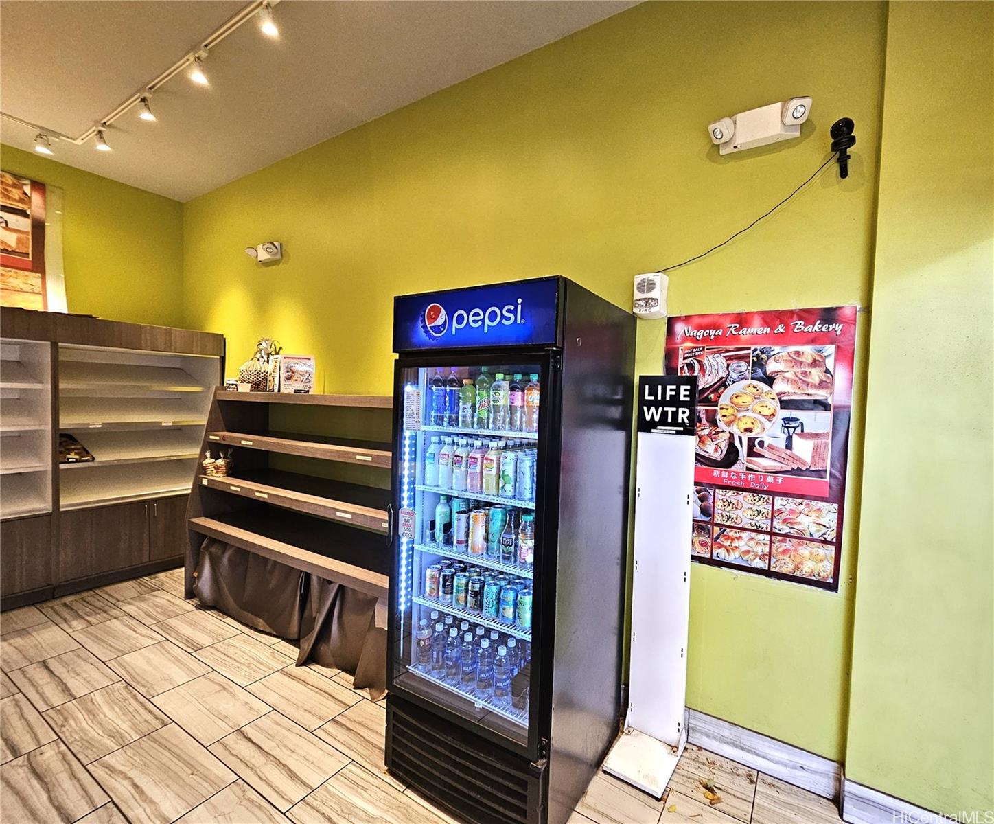 91-5431 Kapolei Pkwy Kapolei  - photo 3 of 7